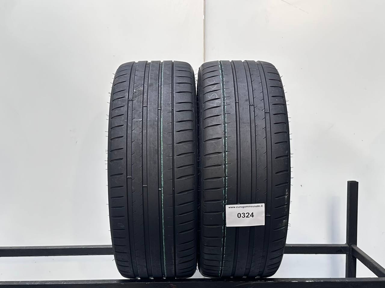 235/45ZR20 100Y XL MICHELIN PILOT SPORT 4S